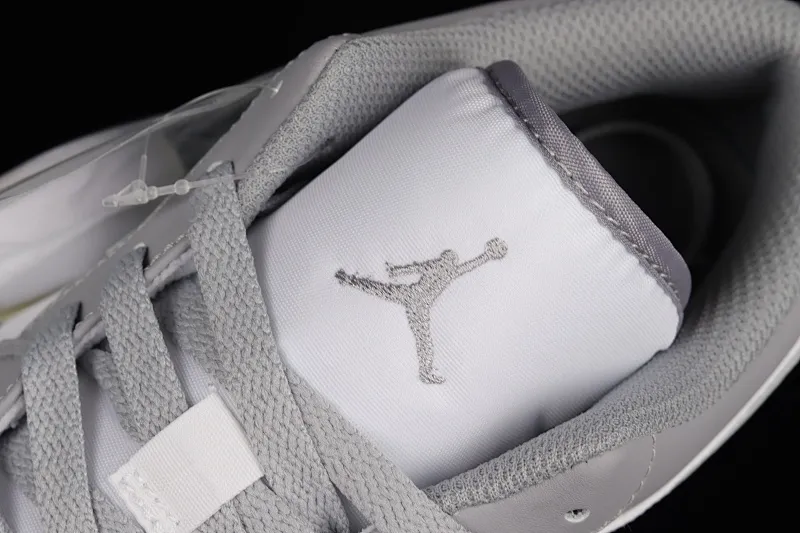 All categories Air Jordan Jordan series basketball shoes Air Jordan 1 Low Air Jordan 1 Low "Vintage Grey" AJ Joe 1 white gray 553558-053